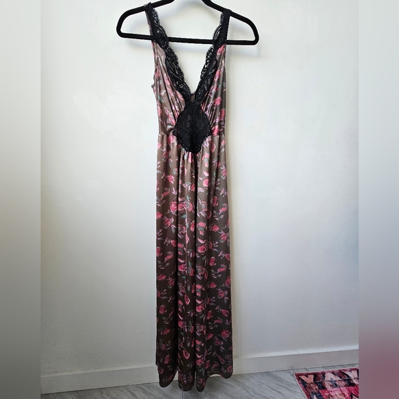 Vintage Unbranded Black Lace And Rose Floral Nightgown - Picture 1 of 8